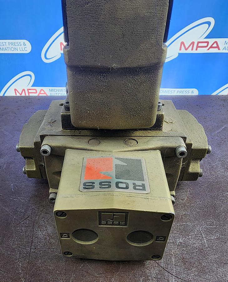 Used Ross Controls 3573A5949 / 250-0241 Solenoid Valve