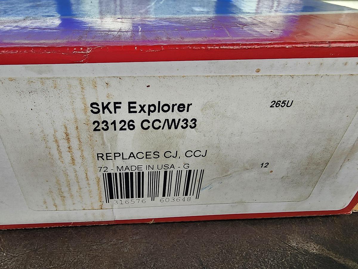 SKF Explorer 23126CC/W33 Spherical Roller Bearing 23126 CC/W33