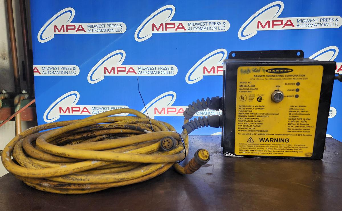 Used Banner MGCA-4A Light Curtain Control w Cables