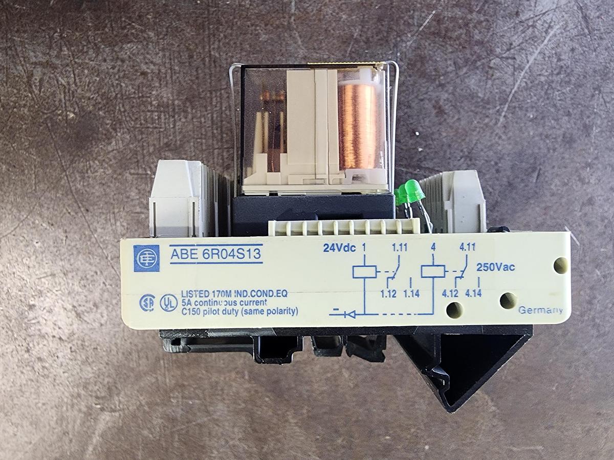 Used Telemecanique ABE6R04S13 Relay Interface