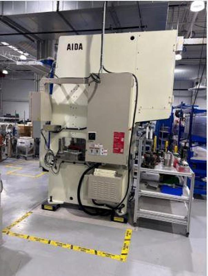 Used 2015 88 TON AIDA MODEL DSF-N1-800 GAP FRAME SERVO PRESS