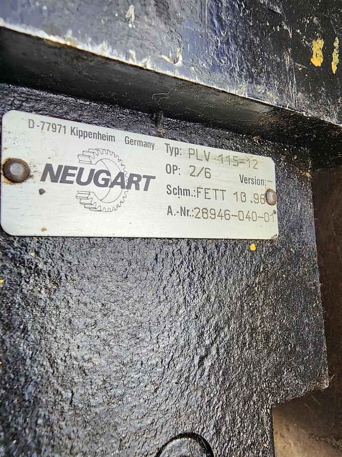Used Indramat MDD093B-N-040-N2M-110GA1 Servo Motor w Neugart PLV-115-12