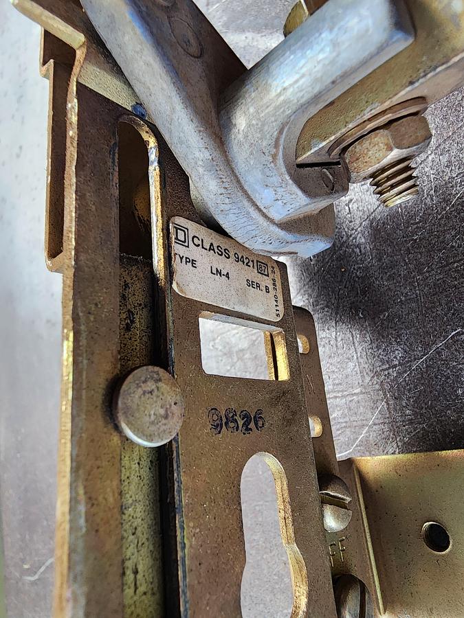 Used Square D Class 9421 Type: LN-4 Disconnect Mechanism / Handle