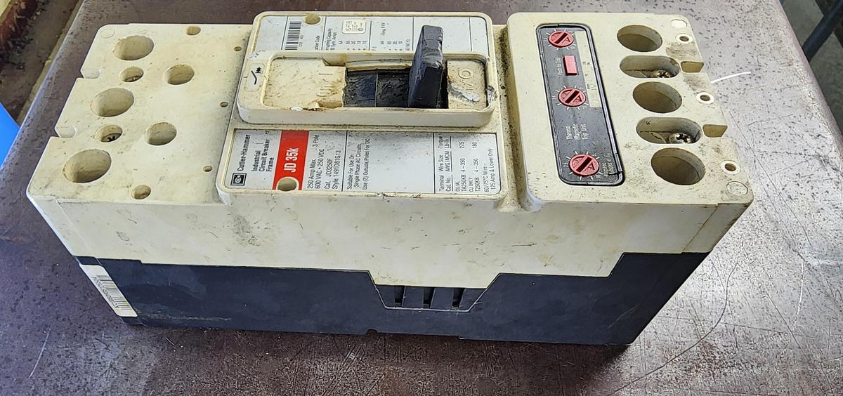 Used Cutler-Hammer JD3250F 250 AMP 600 VAC JD 35K Breaker