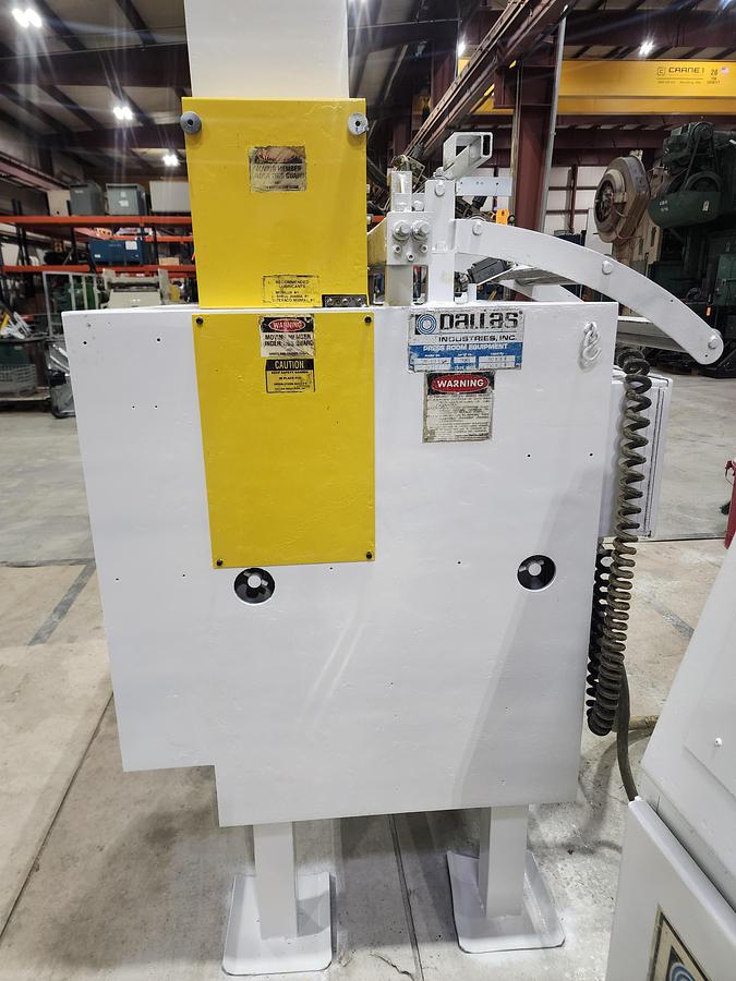 Used 18" DALLAS SERVO CABINET STYLE FEEDER