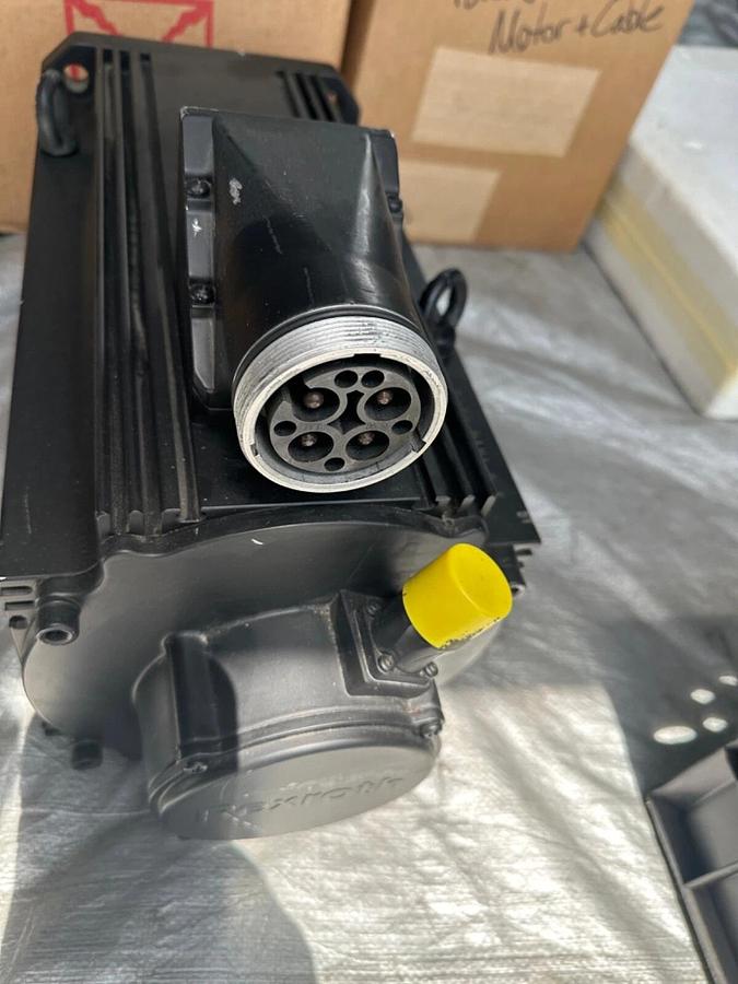 Used Rexroth Synchronous Motor MSK101D-0450-NN-S1-BG2-NNNN / MNR: R911311393