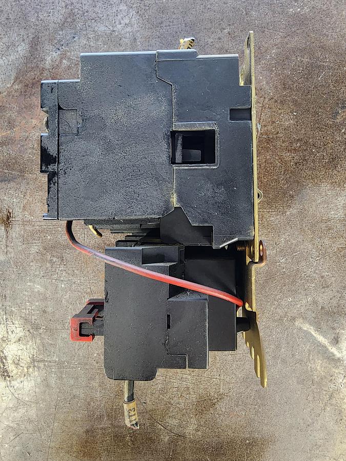 Used Square D Class 8536 Type SCO 3 Size 1 Starter / 8536SCO3