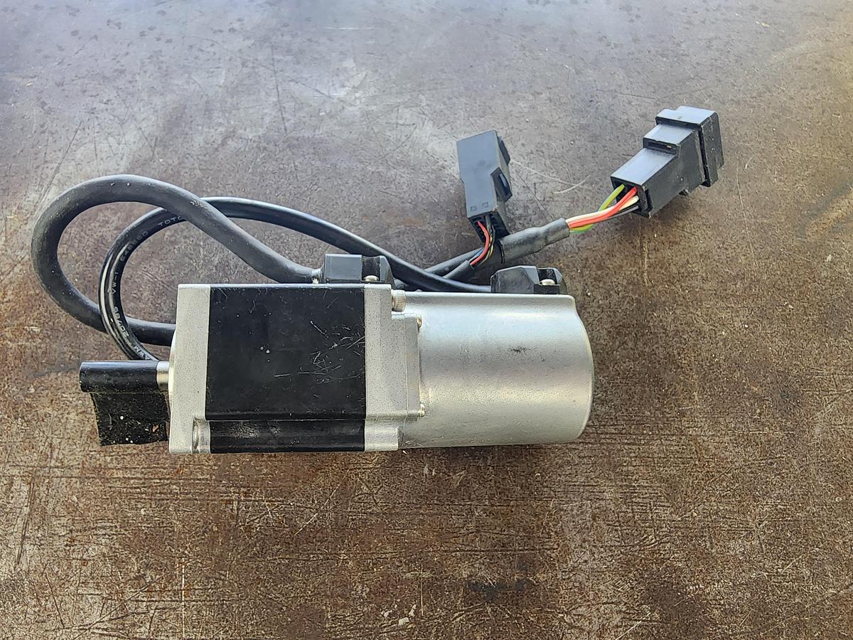 Used Sure Servo SVL-201 0.1 KW 200 V 3000 RPM AC Servo Motor