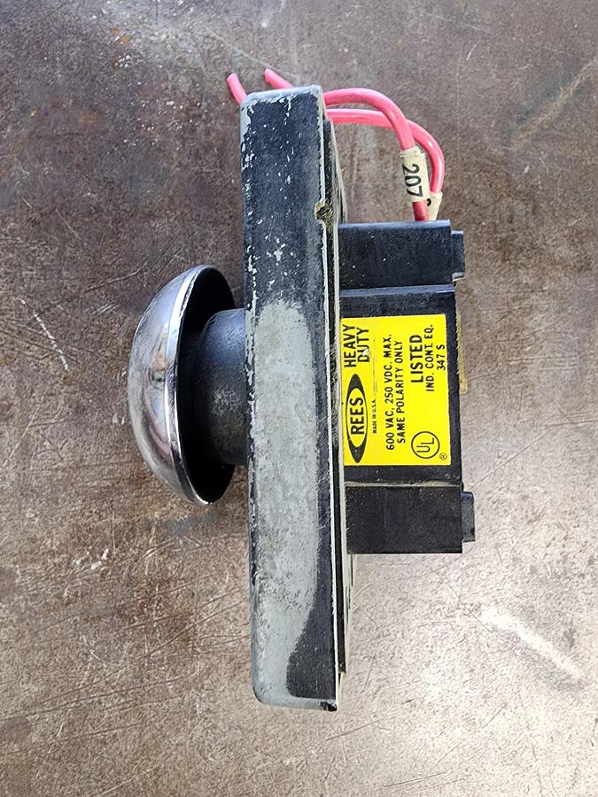 Used REES 347 S Heavy Duty Palm Push Button