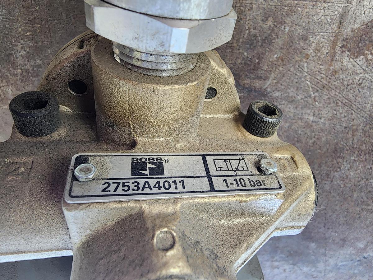 Used Ross 2753A4011 1-10 Bar Poppet Valve
