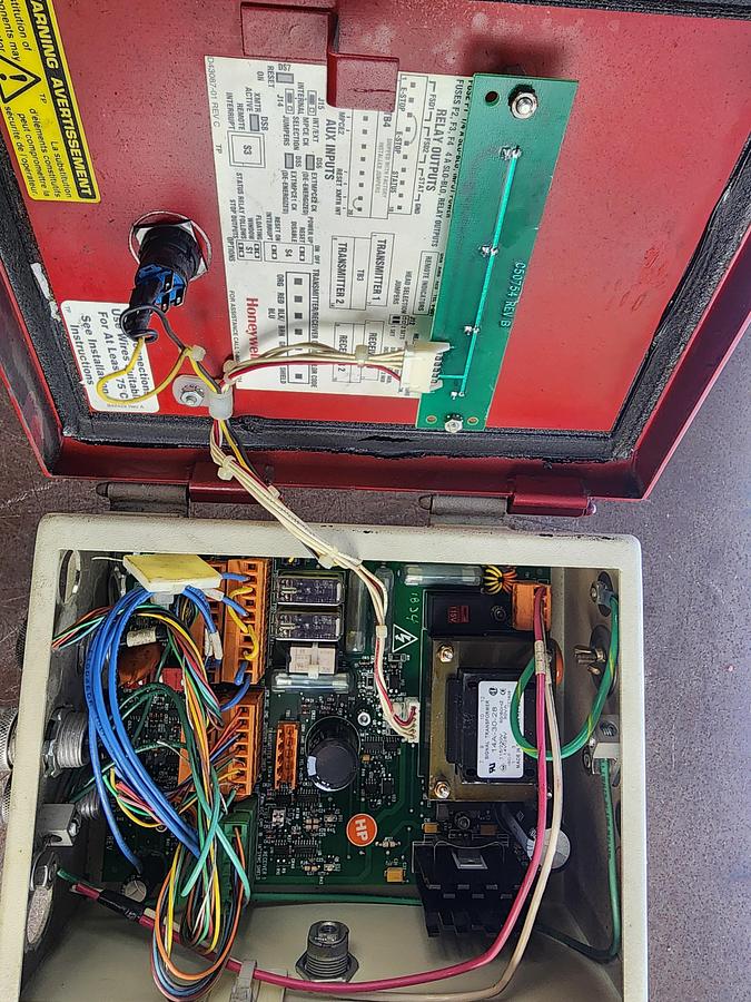 Used Wintriss 9674201 D43145 Shadow VI light Curtain Control
