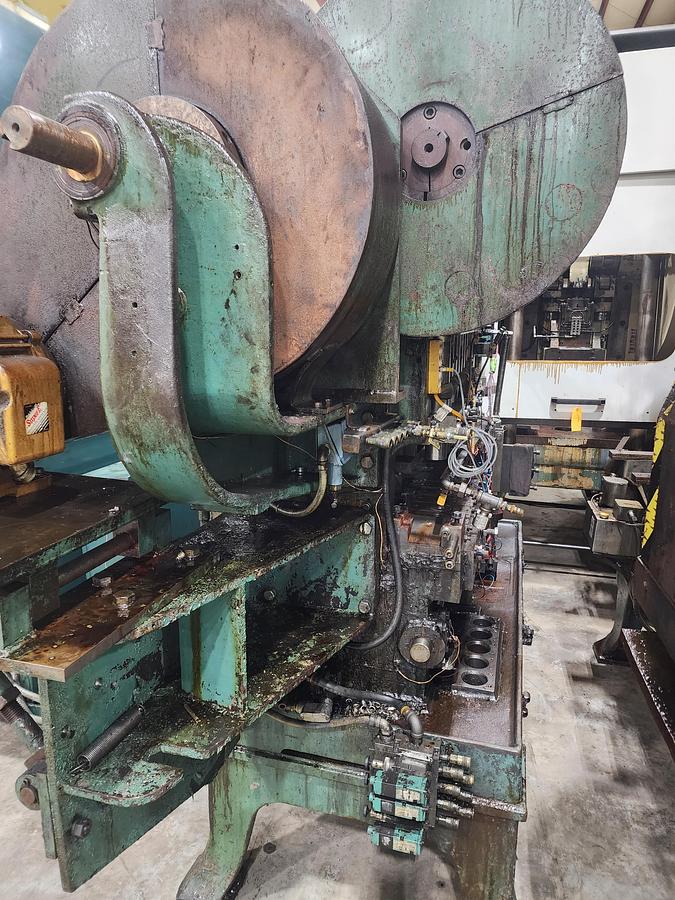 Used WATERBURY FARREL MODEL 1510 EYELET & TRANSFER PRESS