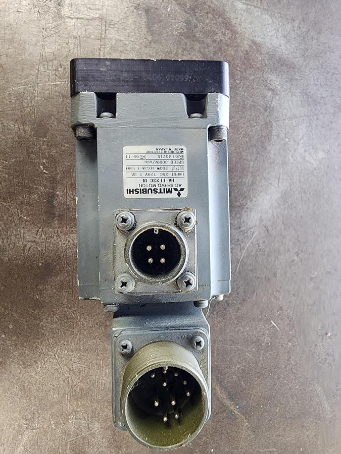 Used Mitsubishi HA-FF23C-UE 3 AC 129 V 1.3 A 200 W 3000 RPM AC Servo Motor