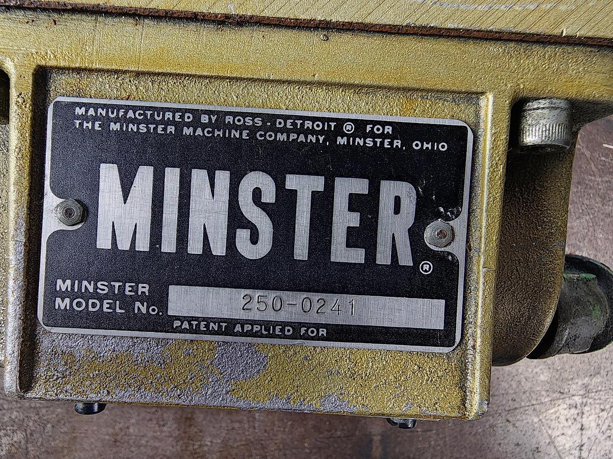 Used Ross Controls 3573A5949 / 250-0241 Solenoid Valve