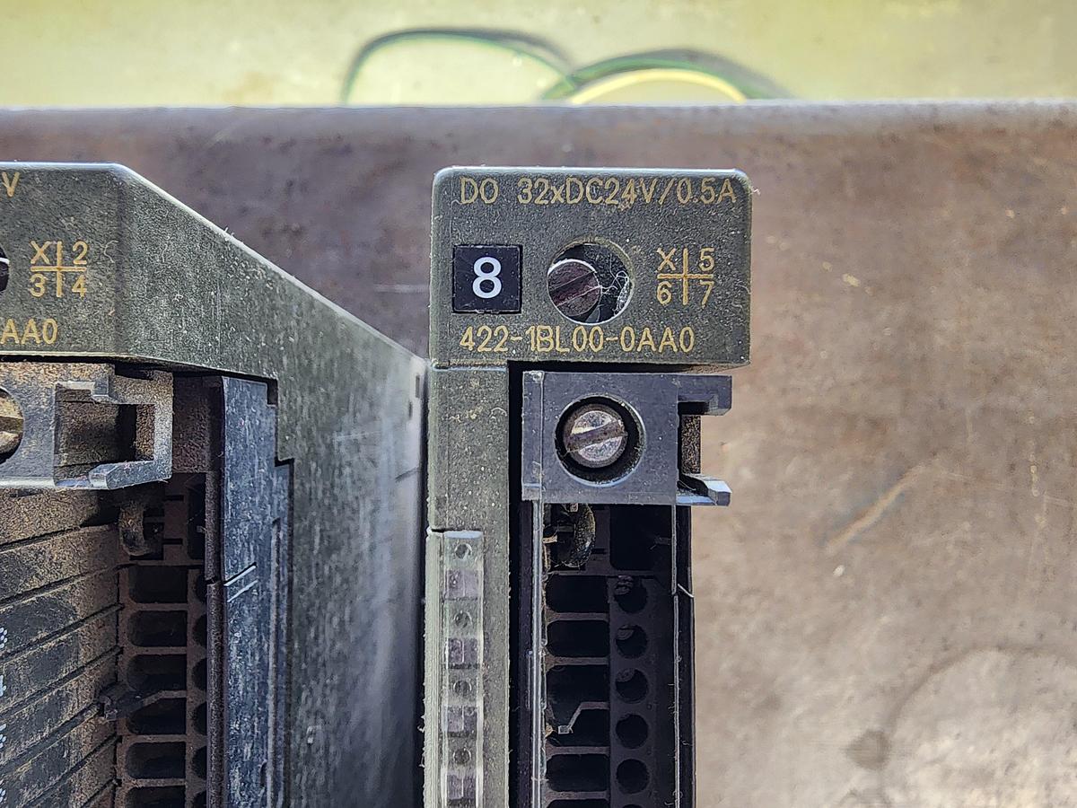 Used Siemens 407-0DA02-0AA0 / 414-2XK05-0AB0 / 431-1KF00-0AB0 / 421-1BL01-0AA0 PLC