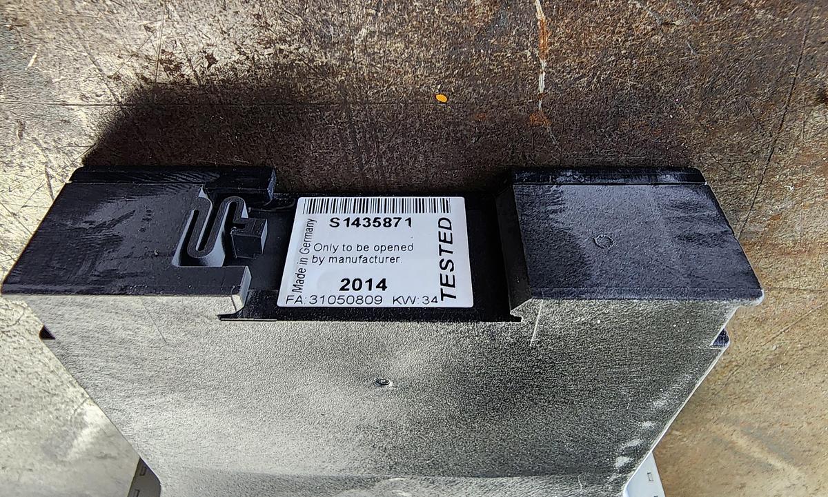 Used Schmersal Protect SRB301ST-24V-(V.2) Safety Module