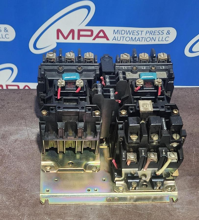 Used Allen-Bradley 505-AO* Size 0 Reversing Starter