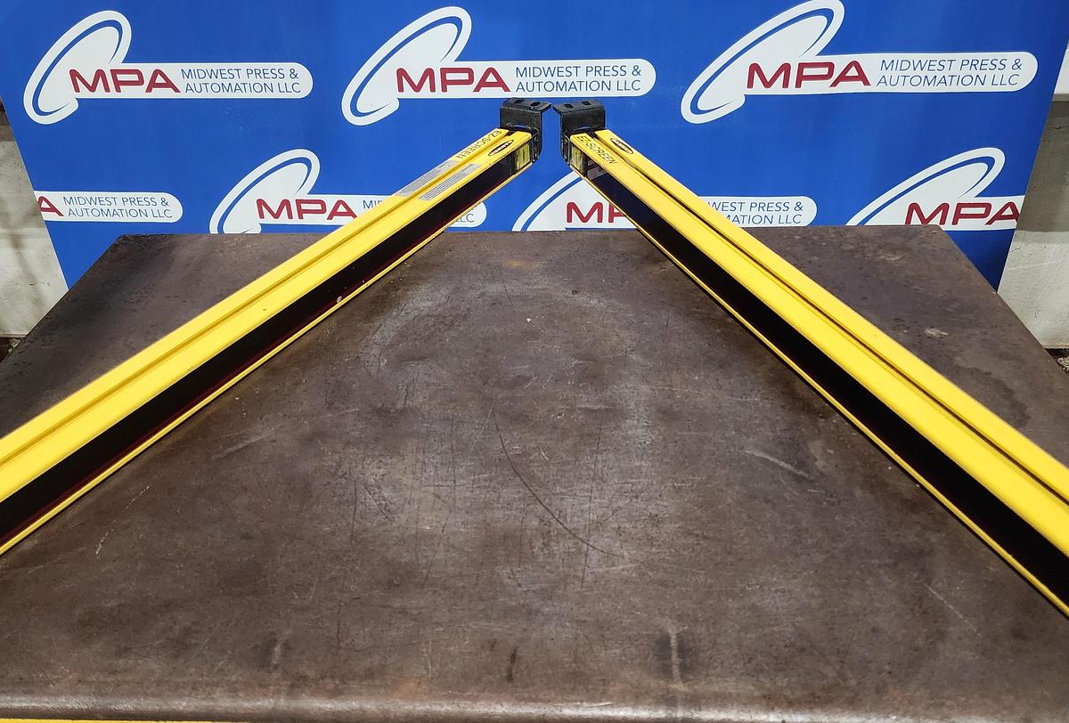 Used Banner SLSE14-750Q8 SLSR14-750Q8 EZ-Screen Light Curtain Pair