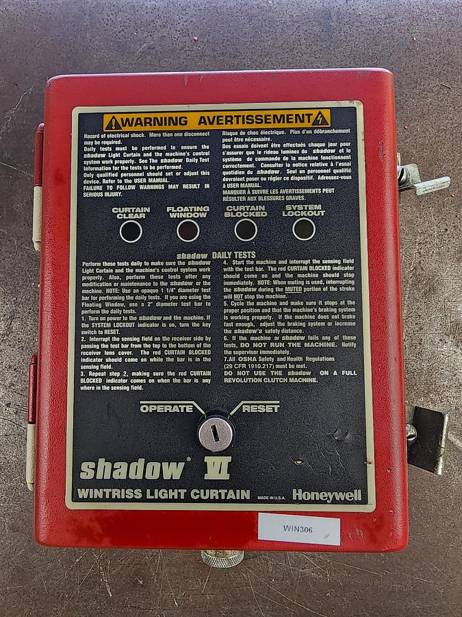 Used Wintriss 9674201 D43145 Shadow VI light Curtain Control