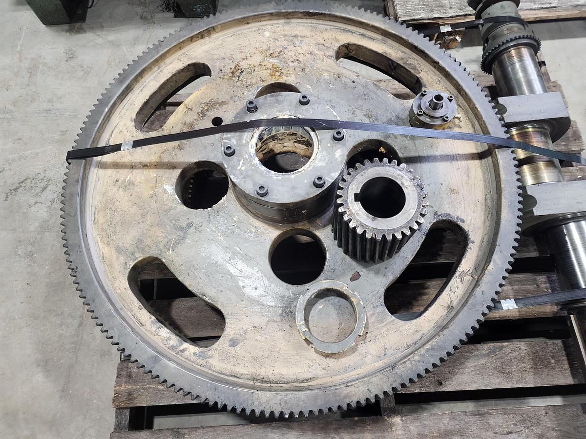 Used Minster 6 Crankshaft / Gear Assembly