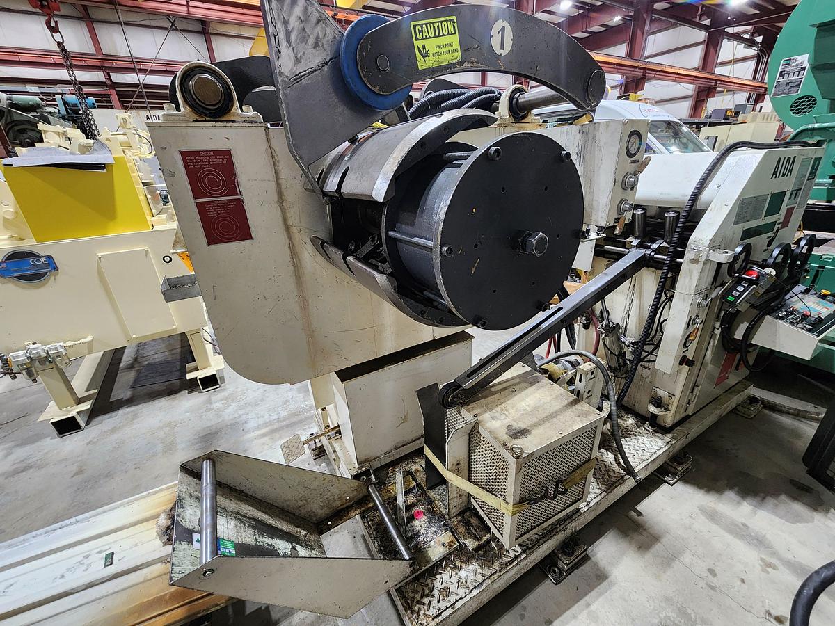 Used AIDA MODEL LFL-300R STRAIGHTENER FEEDER