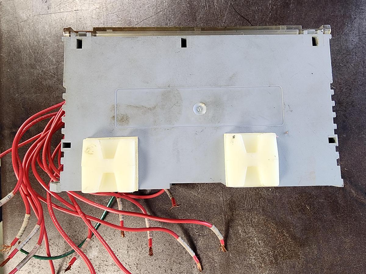 Used Allen-Bradley 1791-0A16 120 VAC Module 1791-OA16
