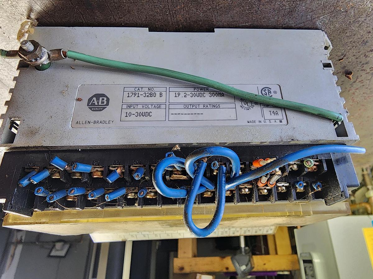 Used Allen-Bradley 1791-32B0 I/O Module 1791-32BO