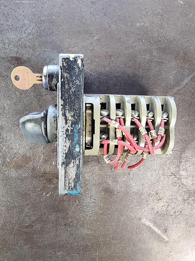 Used Rees 04925-245 4 Position Selector Switch