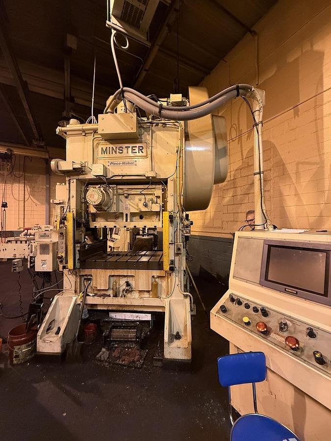 Used 100 TON MINSTER MODEL P2-100-48-31 STRAIGHT SIDE PRESS