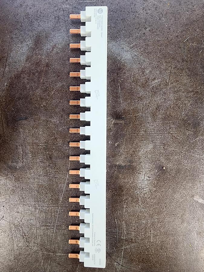 Allen-Bradley 1489-AMCL118 Busbar