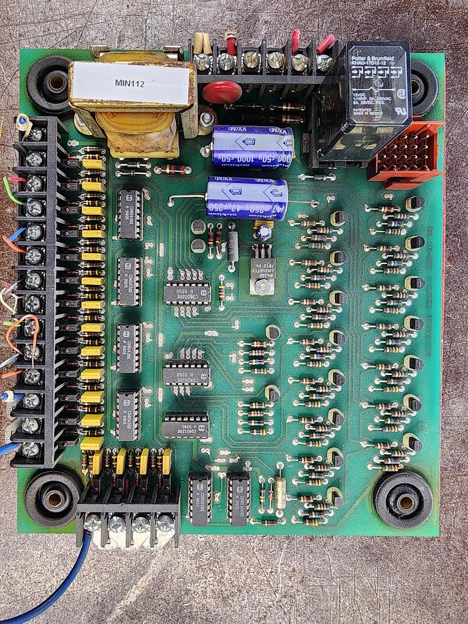 Used Minster 490-0253 17 Channel monitor flow board