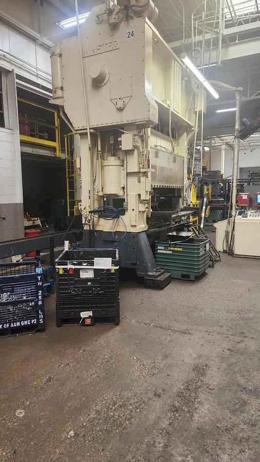 Used 300 TON MINSTER MODEL E2-300-84-48 HEVI STAMPER STRAIGHT SIDE PRESS