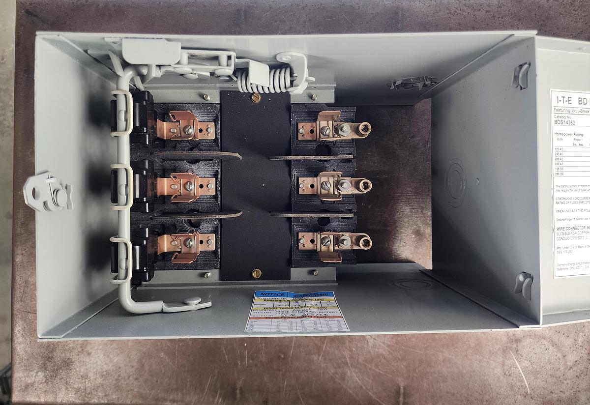 Refurbished Siemens BOS14352 60 AMP 600 V 3 PH I-T-E BD Switch Plug / Bus Plug