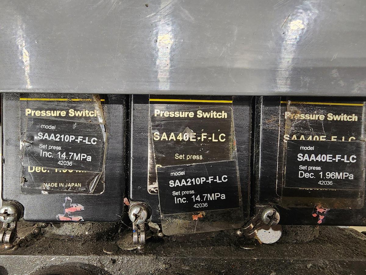 Used Pascal Corp. HCSD-H2DDF-G302 Control Unit / SAA210P-F-LC Pressure Switches