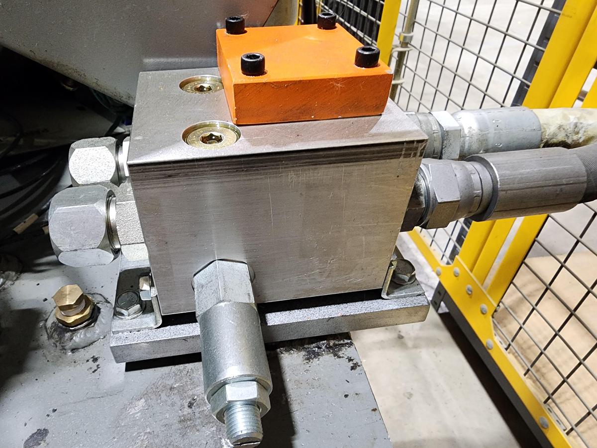 Used Complete Hydraulic Unit - Lincoln 15 HP Motor / A0-5 Chiller / Parker 5Z279