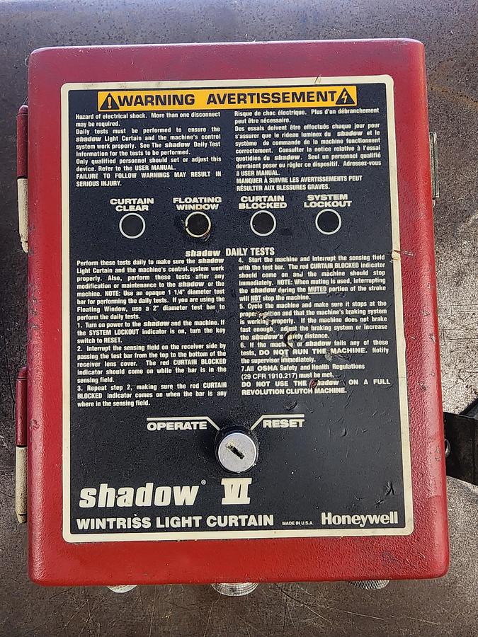 Used Wintriss 9674201 D43145 Shadow VI light Curtain Control