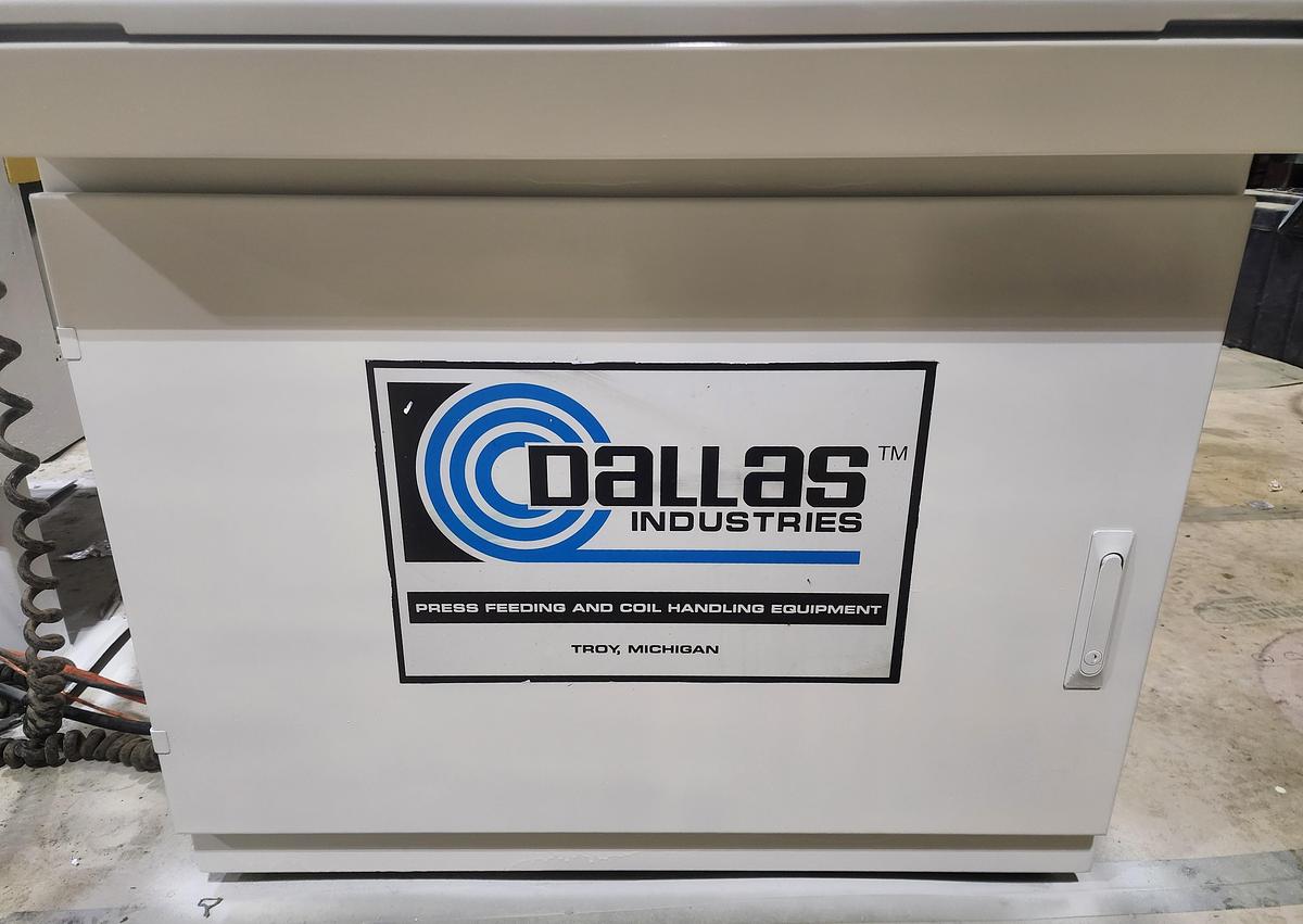 Used 18" DALLAS SERVO CABINET STYLE FEEDER