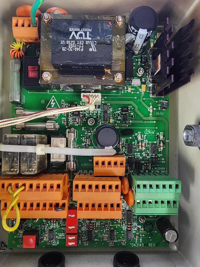 Used Wintriss 9674201 D43145 Shadow VI light Curtain Control