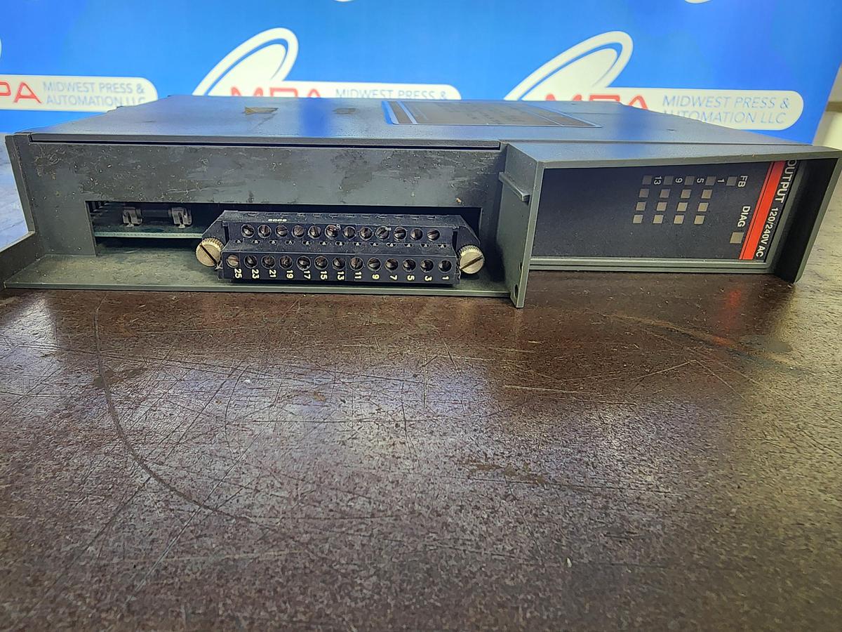 Used Giddings and Lewis 502-03551-00R2 PiC900 Output Module