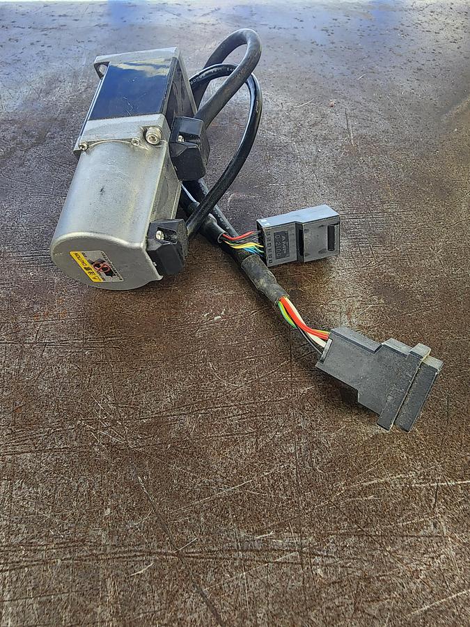 Used Sure Servo SVL-201 0.1 KW 200 V 3000 RPM AC Servo Motor