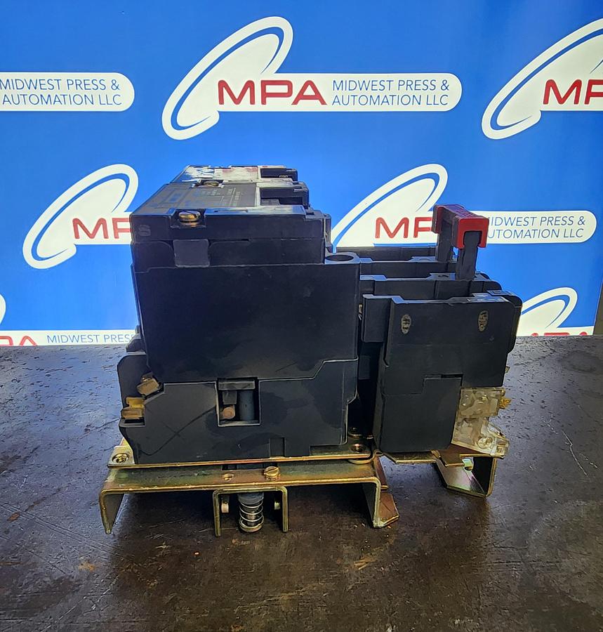 Used Square D 8736SC08 Nema size 1 Reversing Starter Class 8736 Type SC0 8