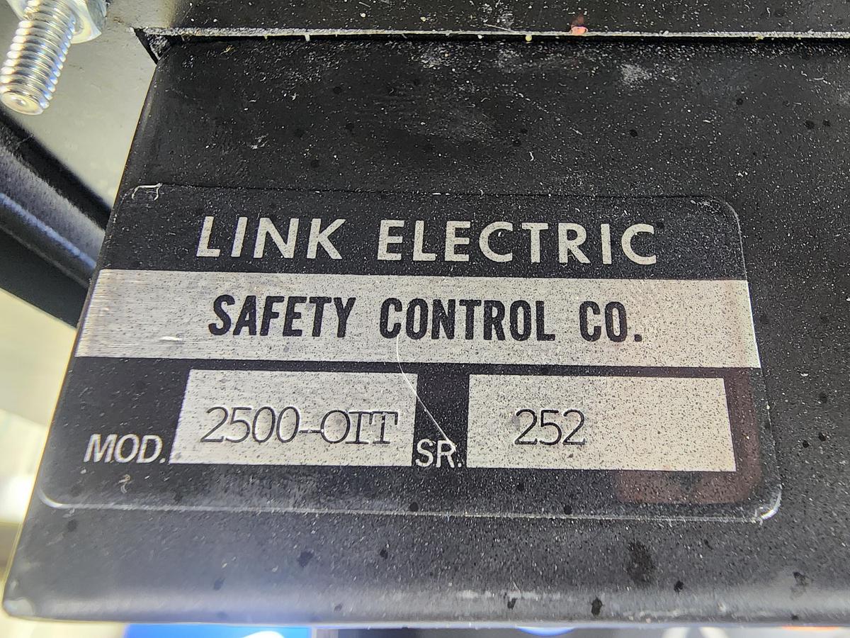 Used Link Electric Model: 2500-OTT System 2500 Programmable Limit Switch