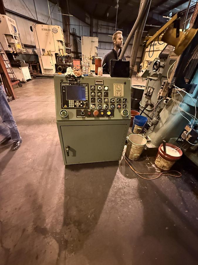 Used 250 TON MINSTER MODEL E2-250-72-42 STRAIGHT SIDE PRESS