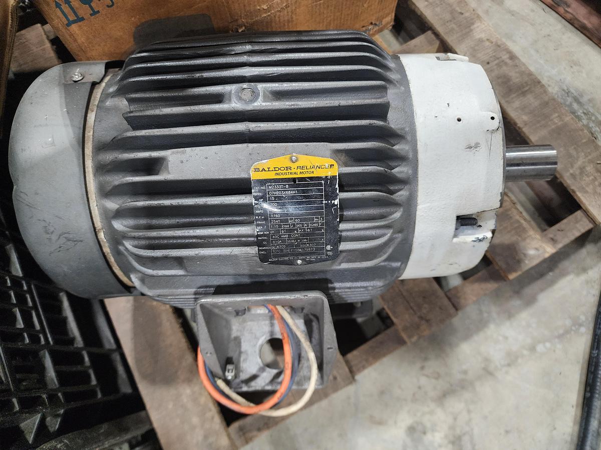 Used Baldor Reliance M2333T-8 / 07H203X684H1 200 V 1760 RPM Frame: 254T 15 HP Motor