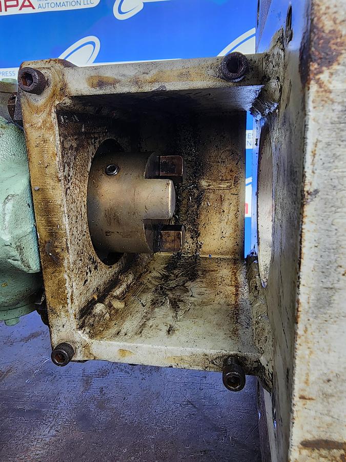 Used Daikin VD5-15AIR-95 Lube Pump off 300 TON KOMATSU L2M300-3BM