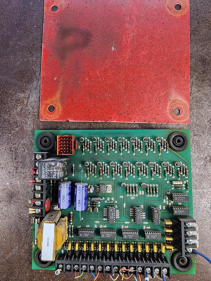 Used Minster 490-0253 17 Channel monitor flow board