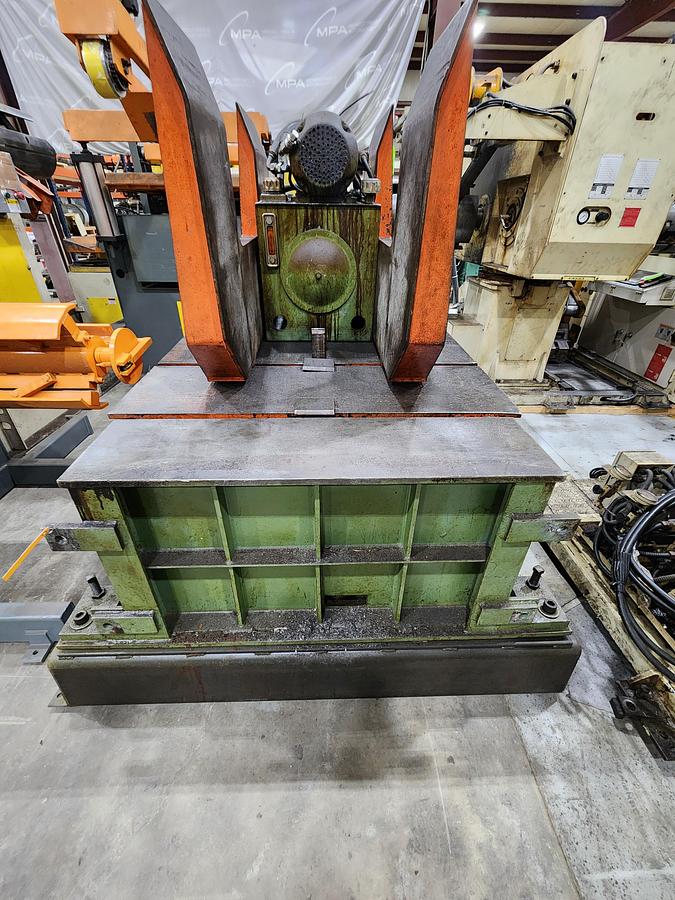 Used 30" x 30,000 LB US MACHINE CRADLE LINE