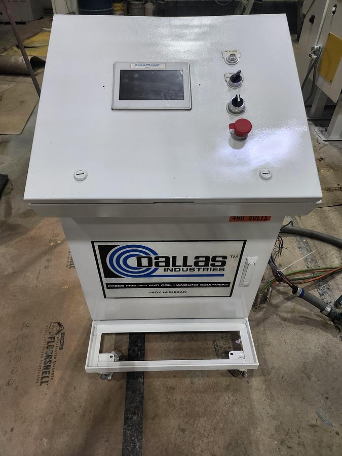 Used 18" DALLAS SERVO CABINET STYLE FEEDER