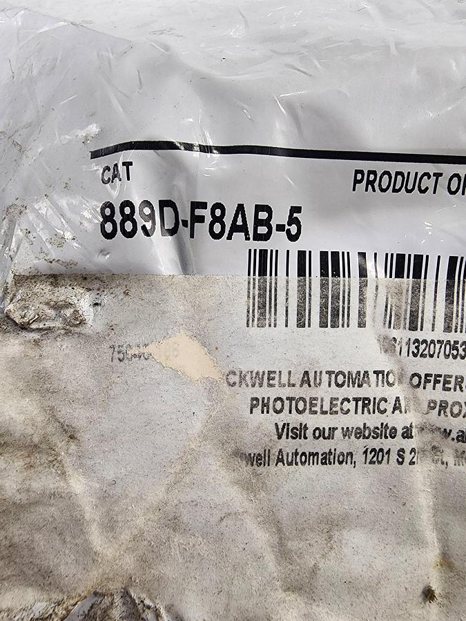 Allen-Bradley 889D-F8AB-5 889D QD Cordset 5 Meter