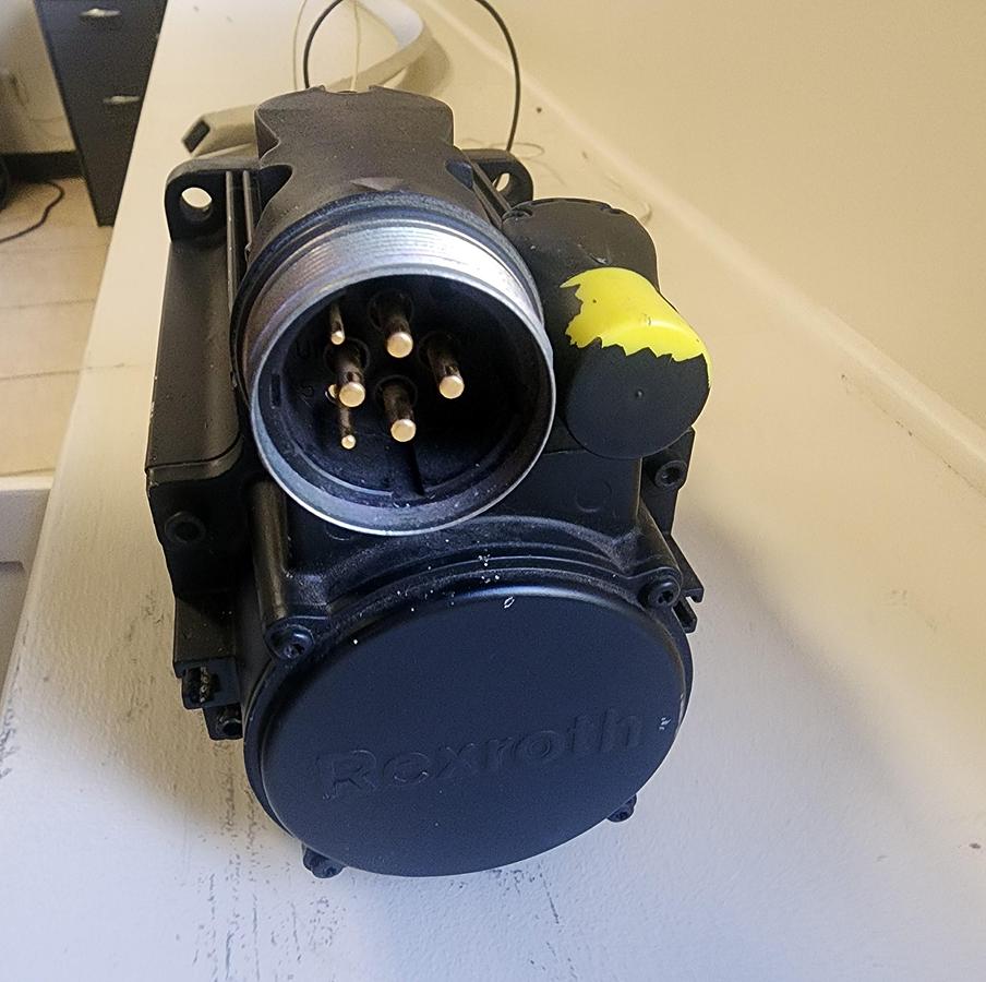 Used Rexroth MNR: 9911299752 / MSK070C-0450-NN-S1-UP0-NNNN Servo Motor